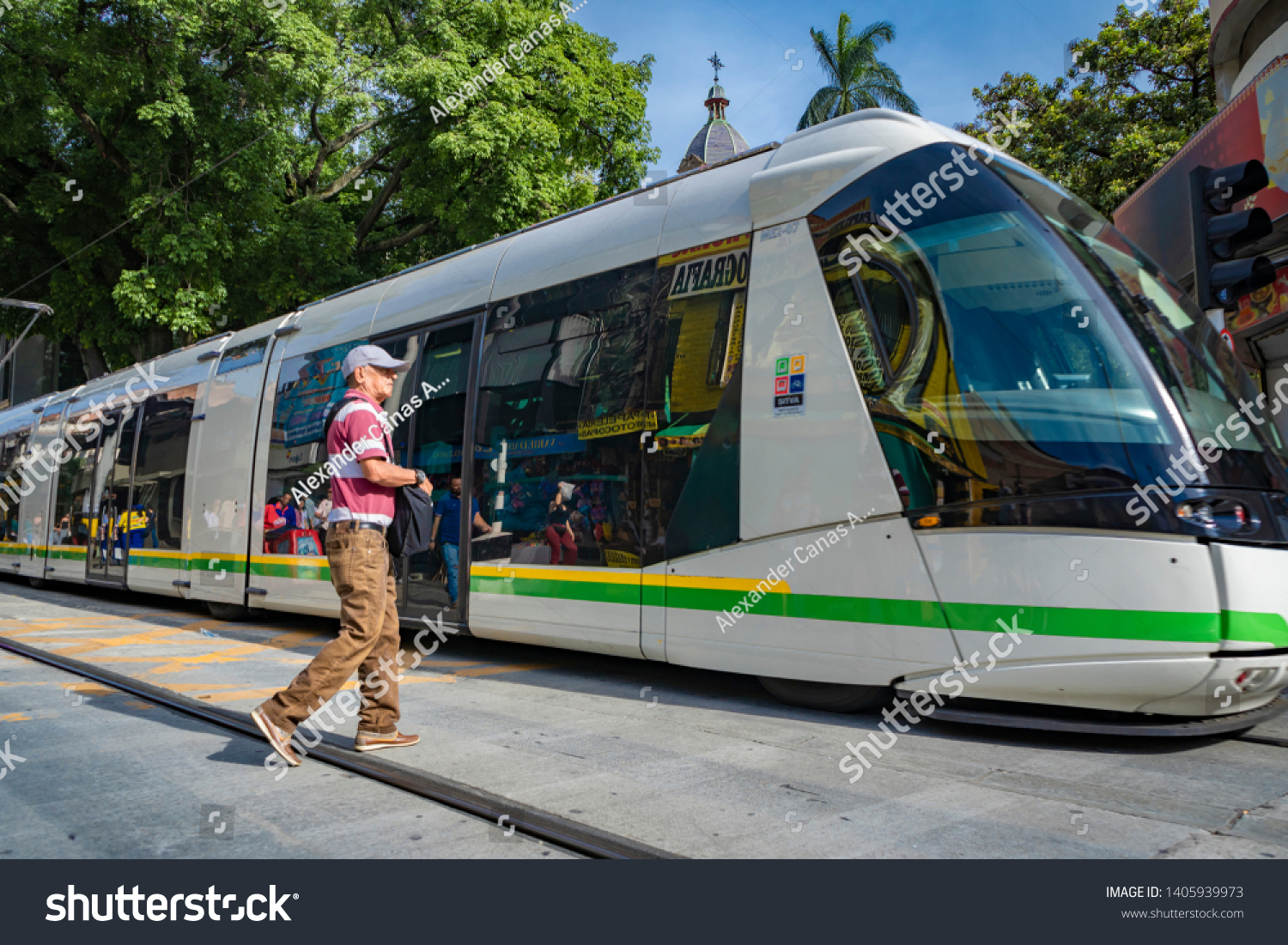 2,990 Imágenes De Medellin Transport - Imágenes, Fotos Y Vectores De ...