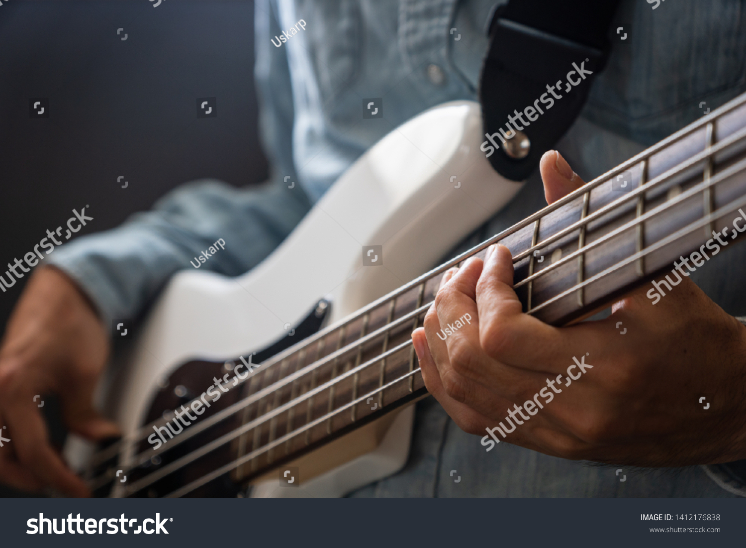 fingerstyle bass