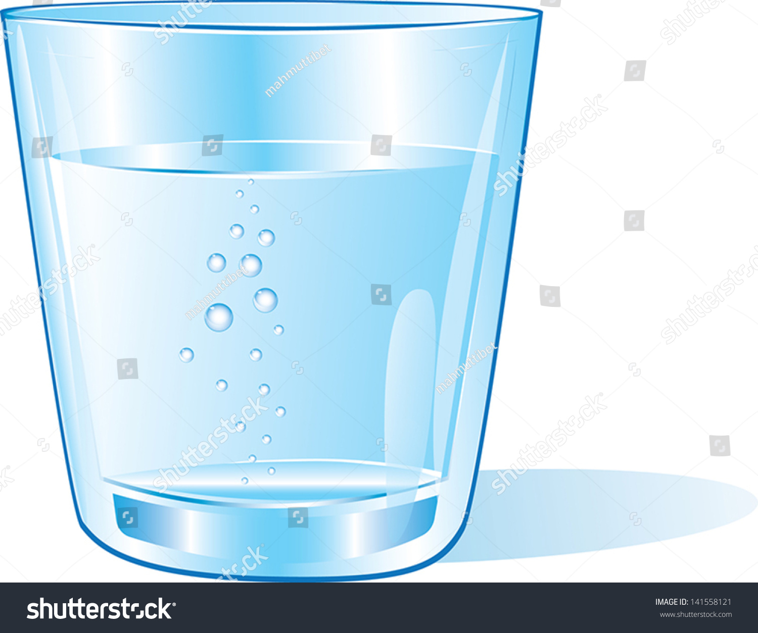 Прозрачная емкость для воды
