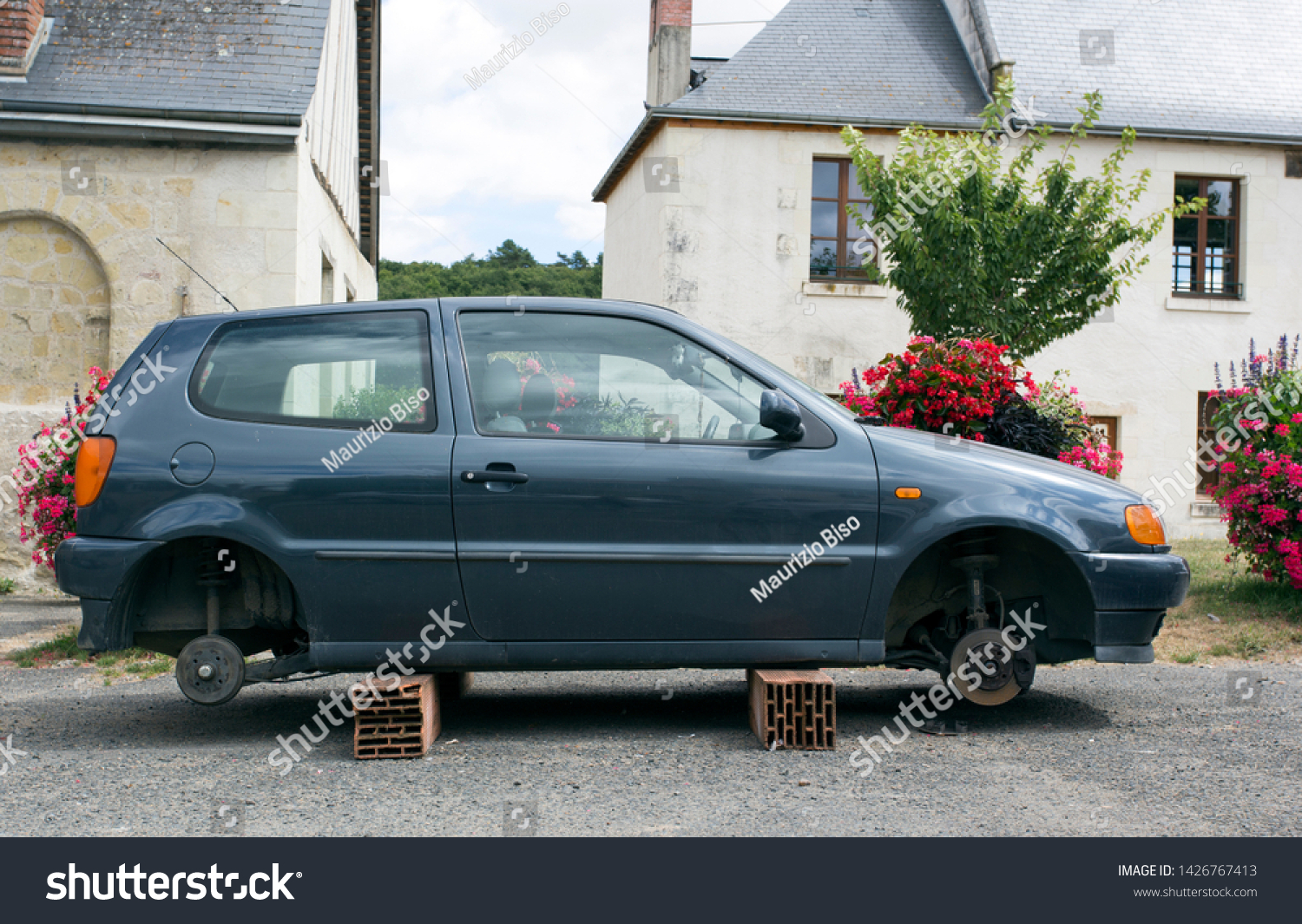 2,093 Car Without Tires Images, Stock Photos & Vectors Shutterstock