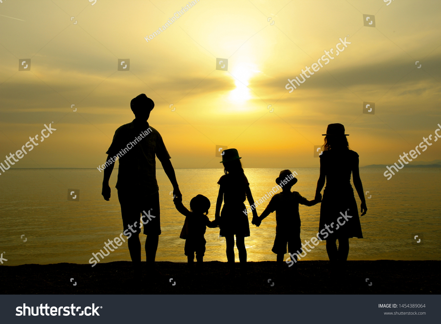 happy family silhouette