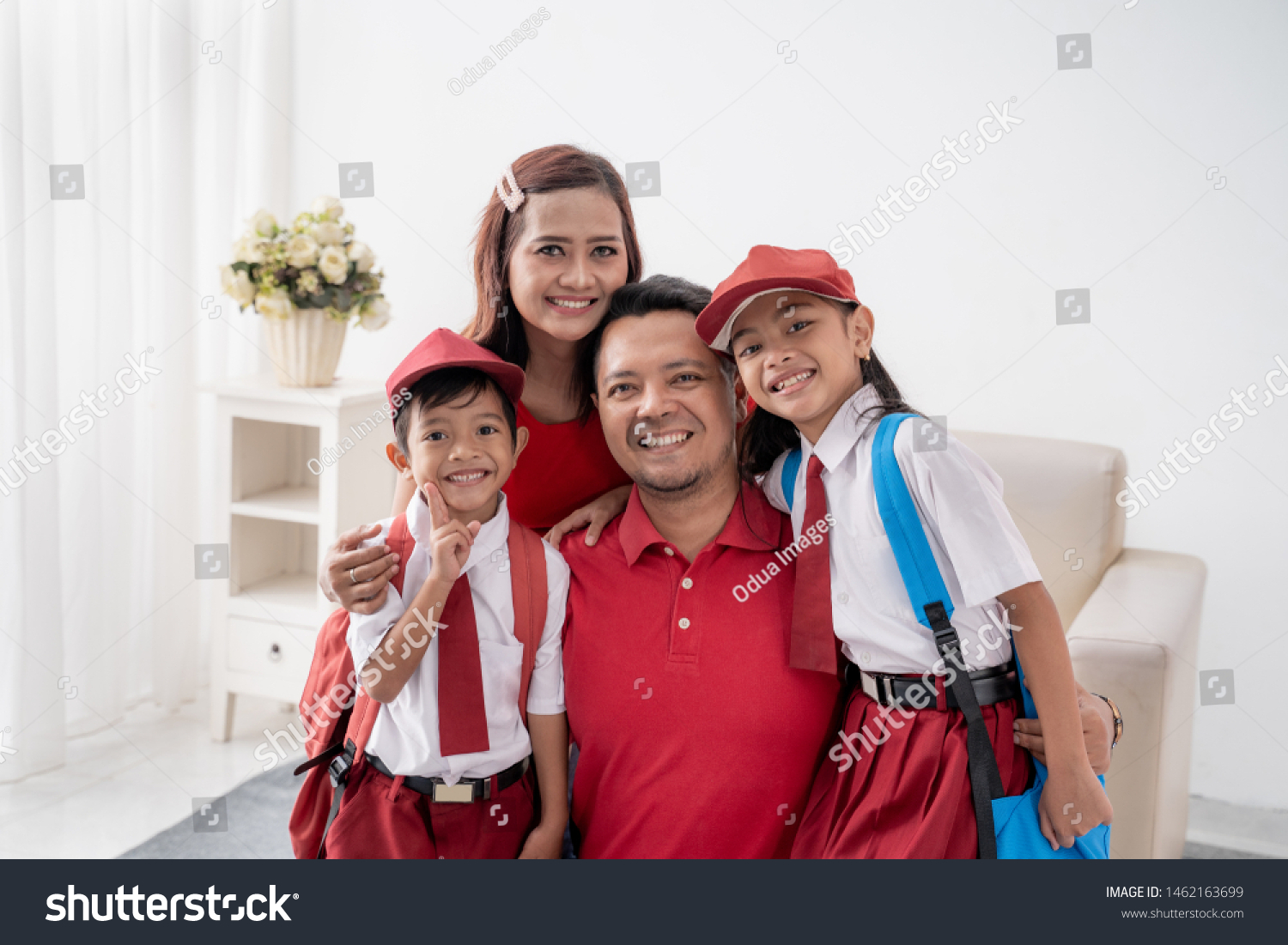 Close Indonesian Primary School Student Parents Stock Photo 1462163699 ...