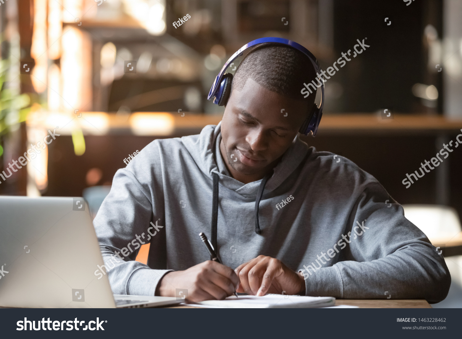 34,923 Black Teenager Studying Images, Stock Photos & Vectors ...