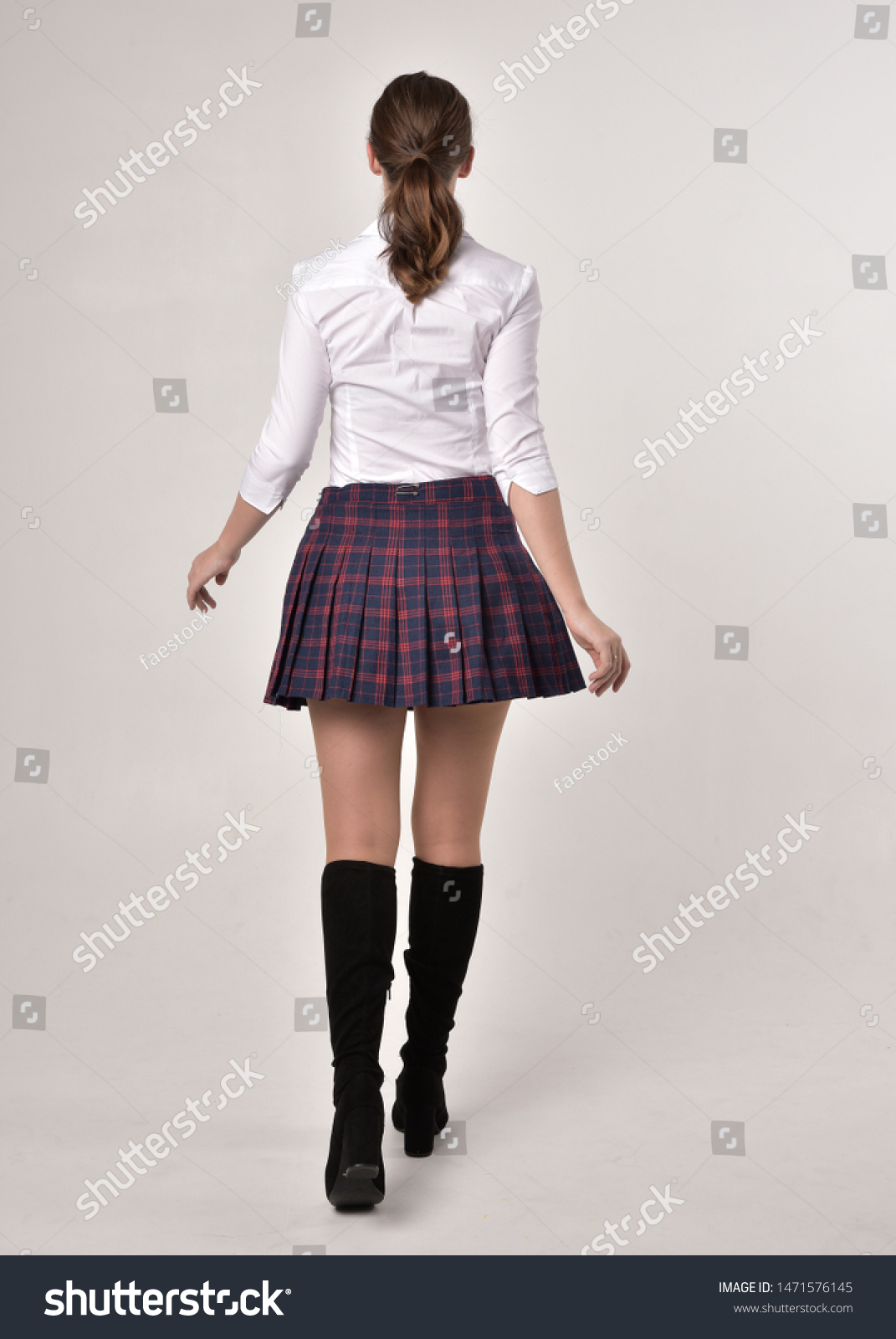 Full Length Portrait Brunette Girl Wearing Stock Photo 1471576145 ...