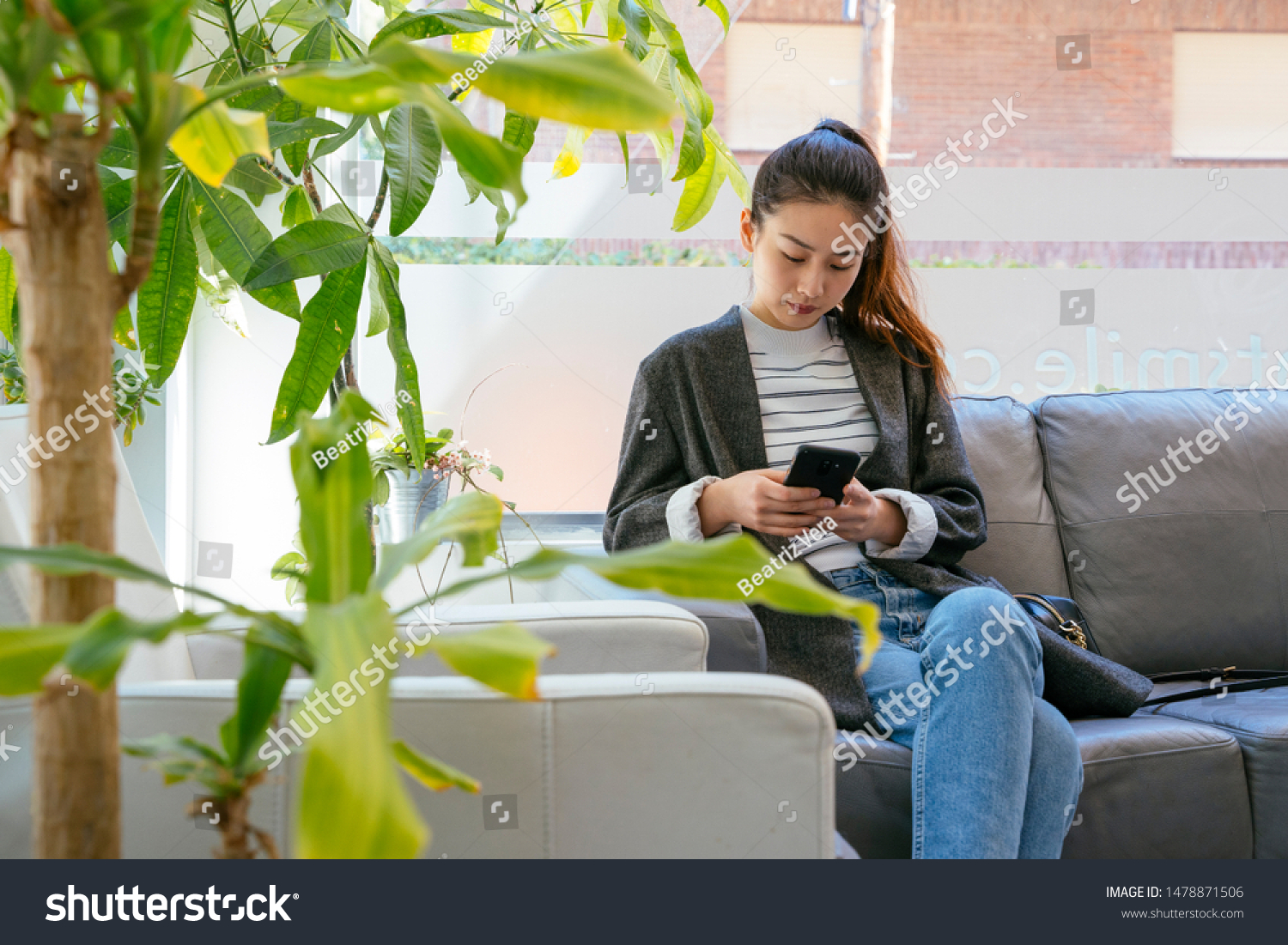 6-asian-girl-waiting-pay-day-images-stock-photos-vectors-shutterstock