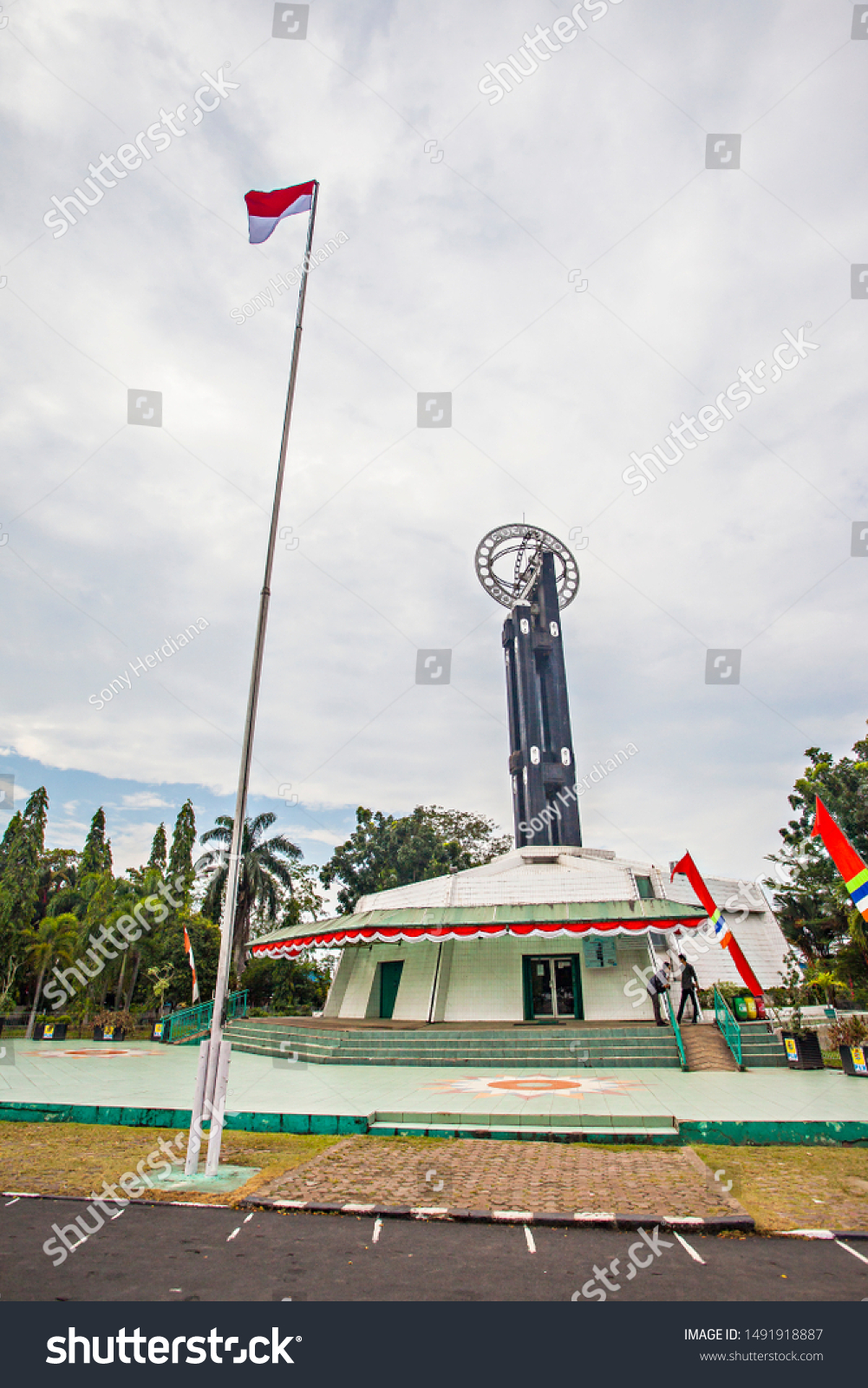 Pontianak Indonesia Khatulistiwa Equator Tower Landmark Stock Photo ...