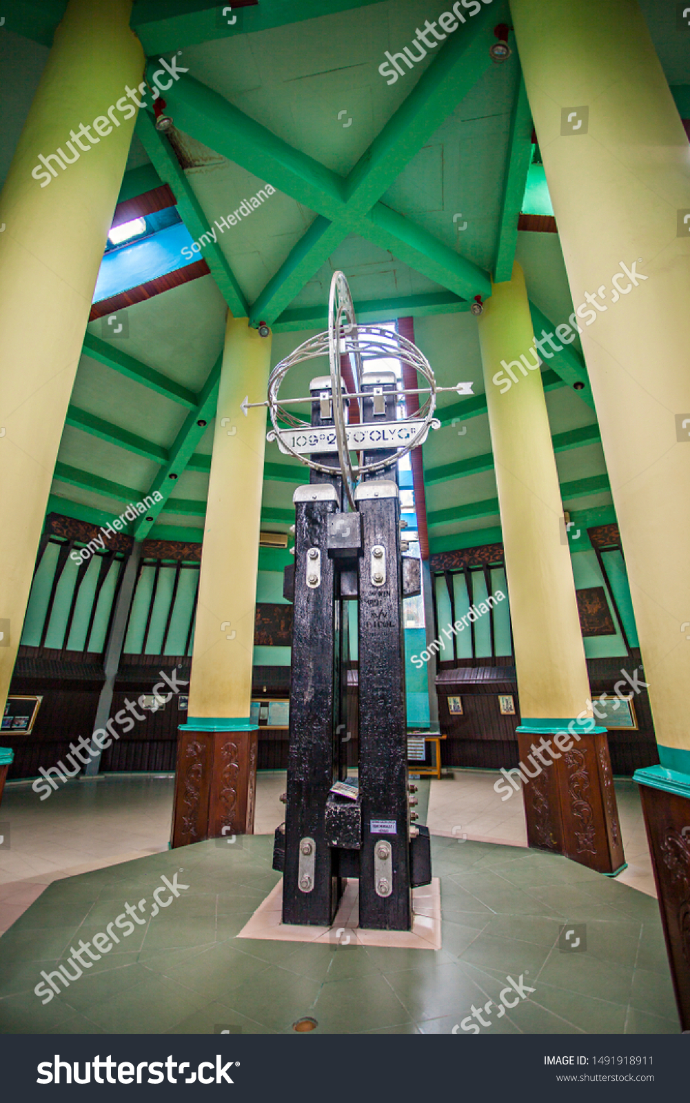 Pontianak Indonesia Khatulistiwa Equator Tower Landmark Stock Photo ...