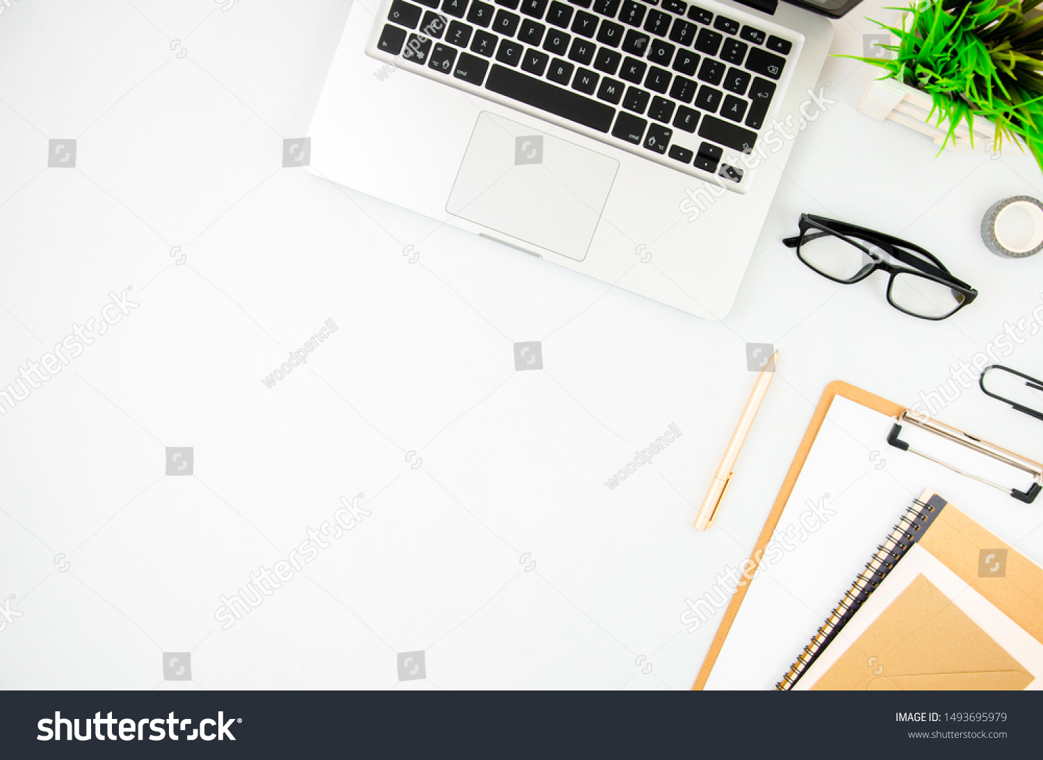 1,958 Writting Computer Images, Stock Photos & Vectors | Shutterstock