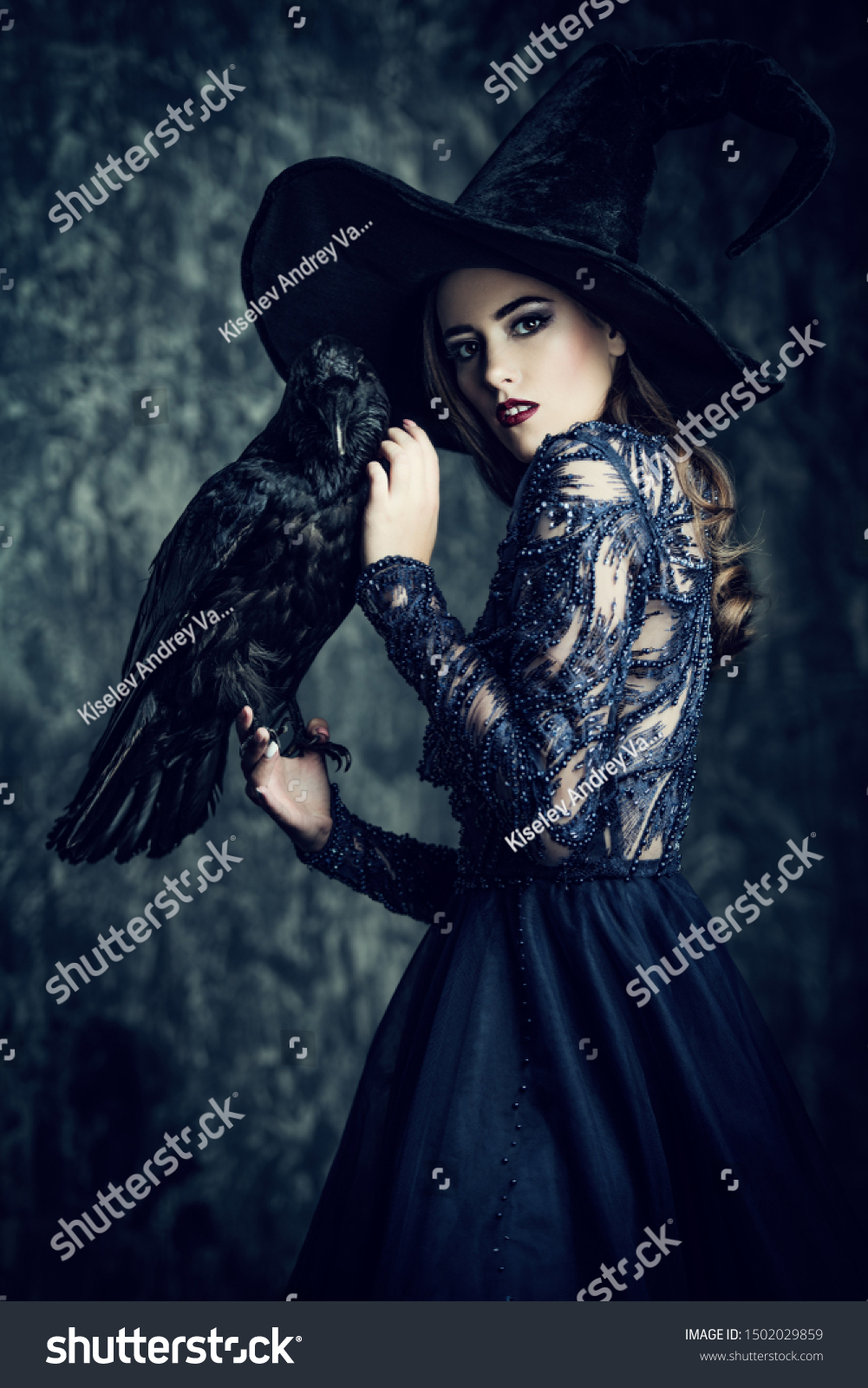 raven witch hat