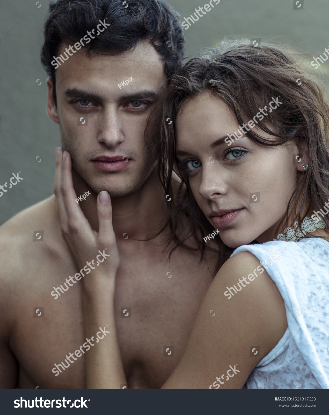 115 Afbeeldingen Voor Each Other Staring Looking Camera Afbeeldingen Stockfoto‘s En Vectoren 6566