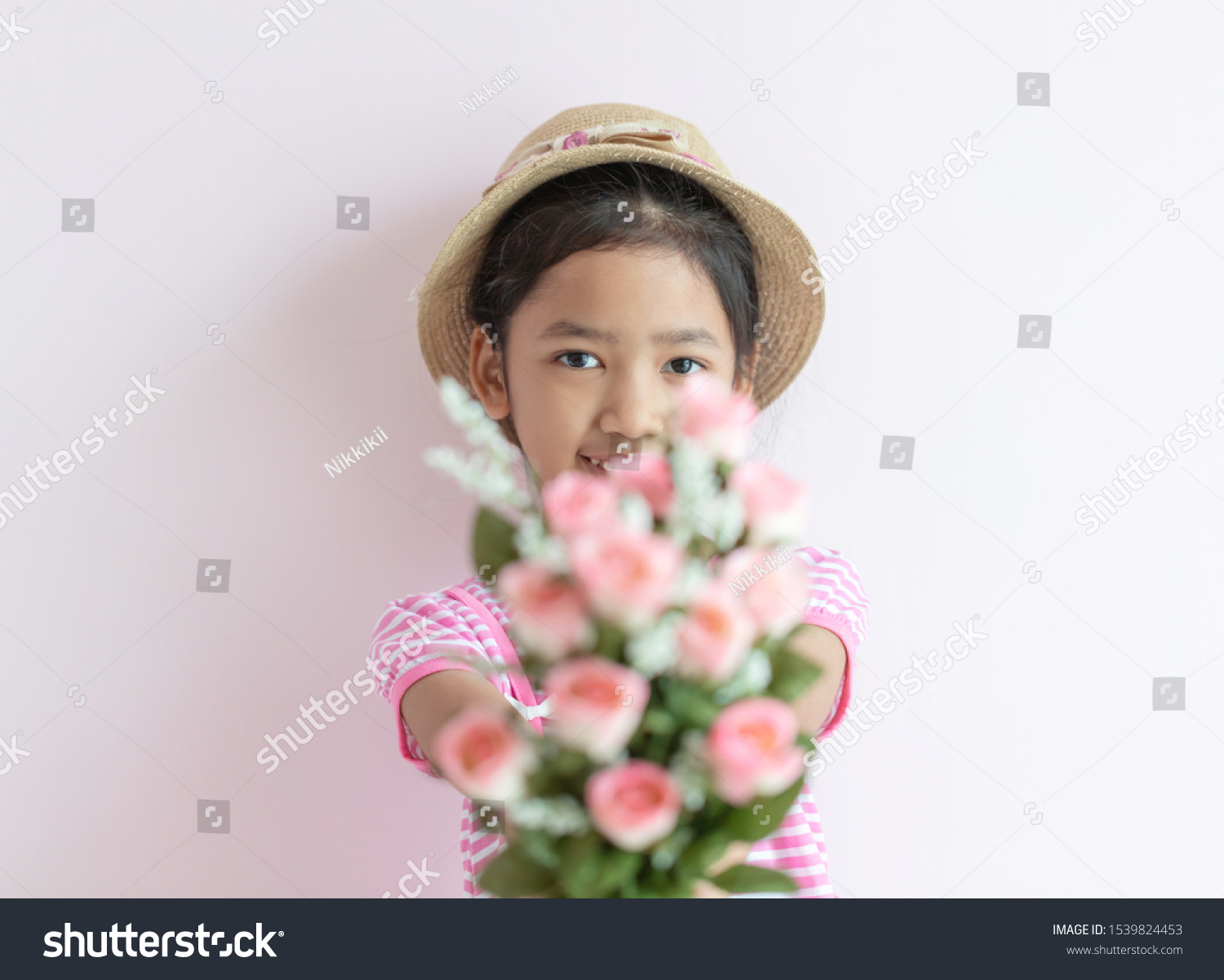 Portrait Asian Little Girl Wearing Pink Stock Photo 1539824453 ...