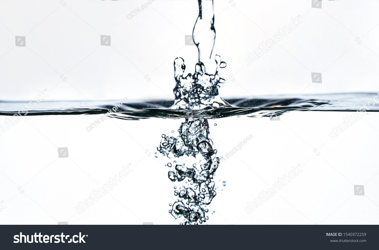 Pouring Water Splash Air Bubbles Isolated Stock Photo 1540372259 ...