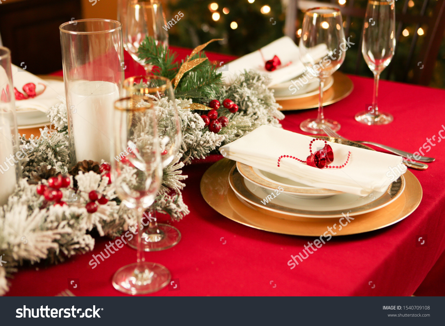 Christmas Dinner Gold Plates Stock Photo 1540709108 | Shutterstock