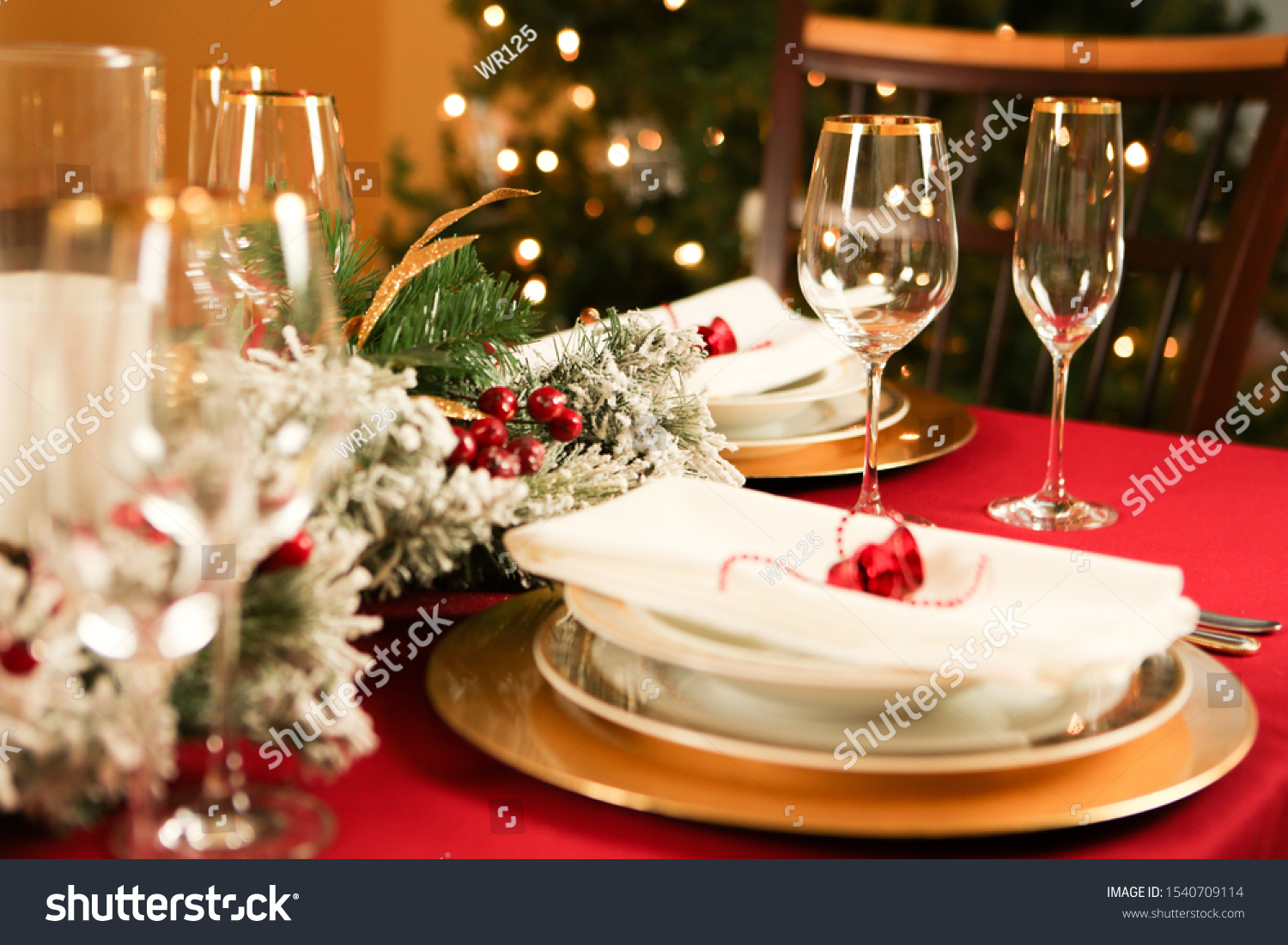 Christmas Dinner Gold Plates Stock Photo 1540709114 | Shutterstock