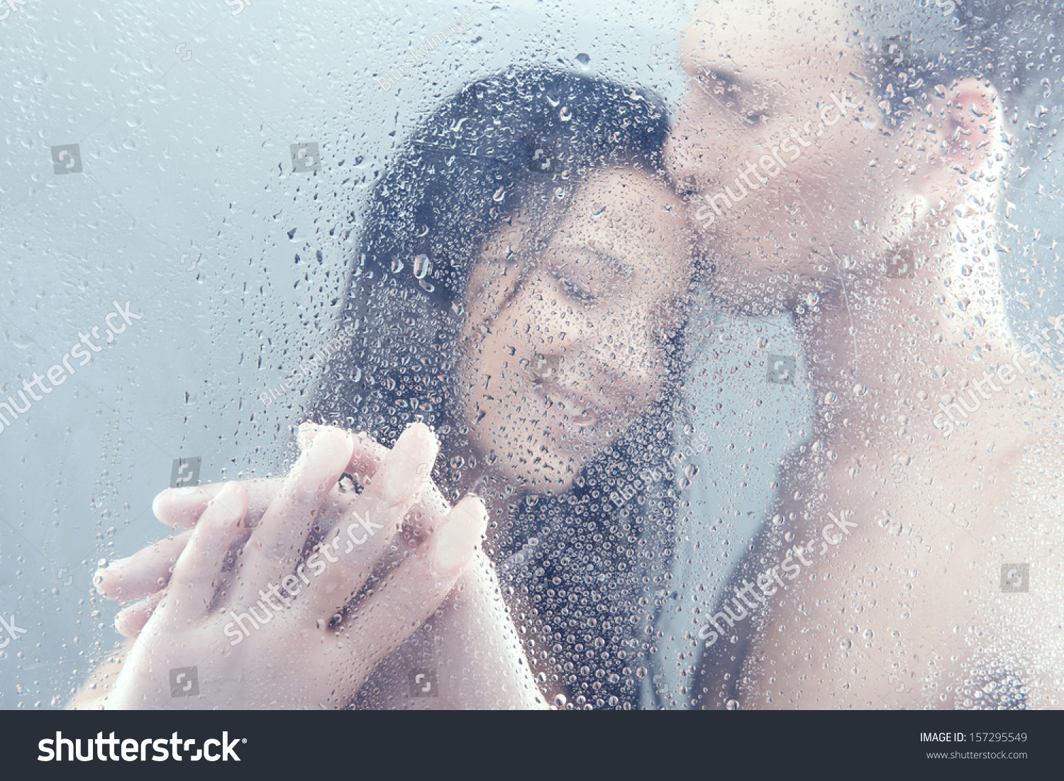 Young couple shower 4 294 images, photos et images vectorielles de