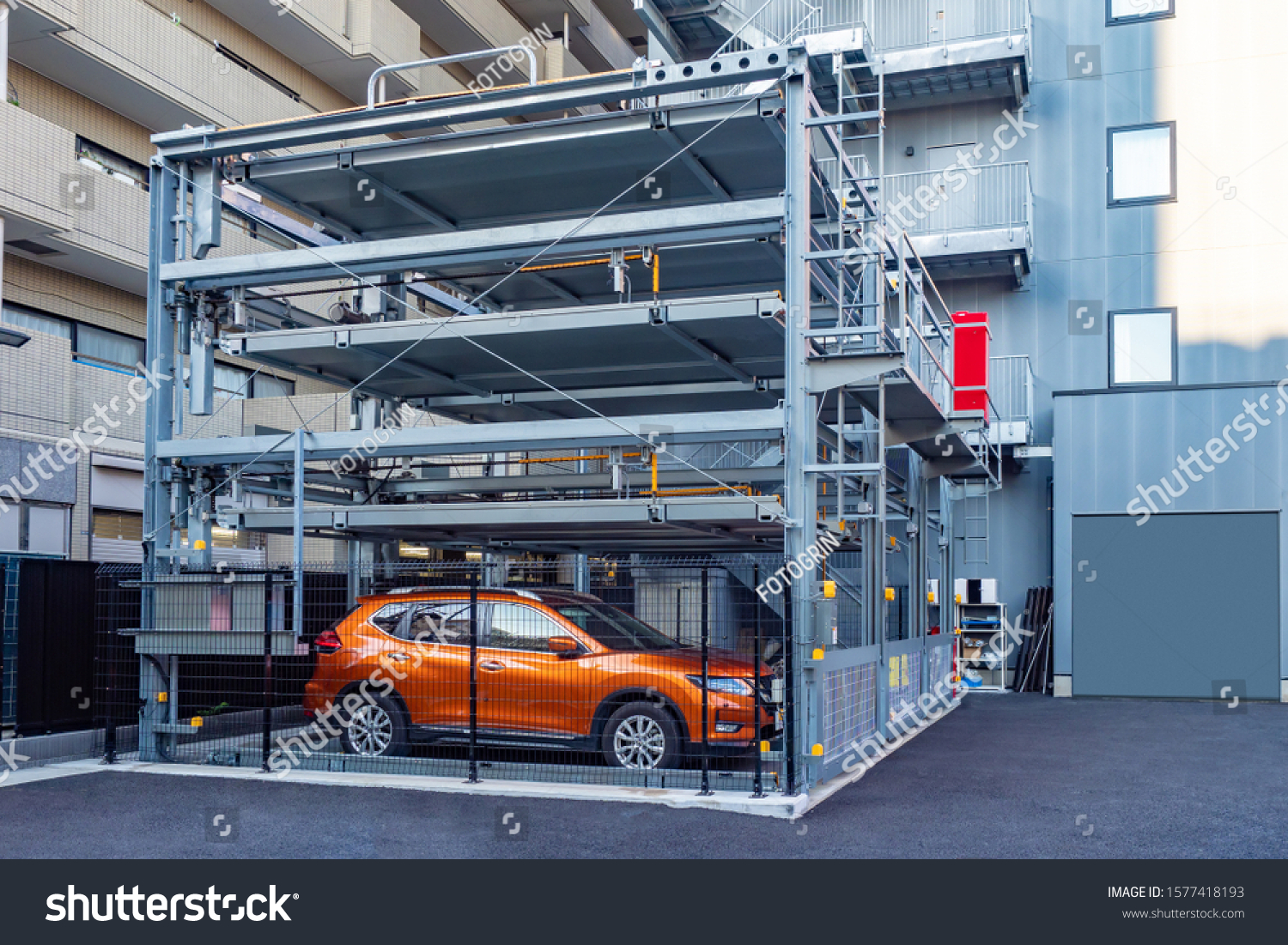 Modern parking. Паркинг в Японии. Современные парковки. Парковки в Токио. Многоэтажная парковка Япония.