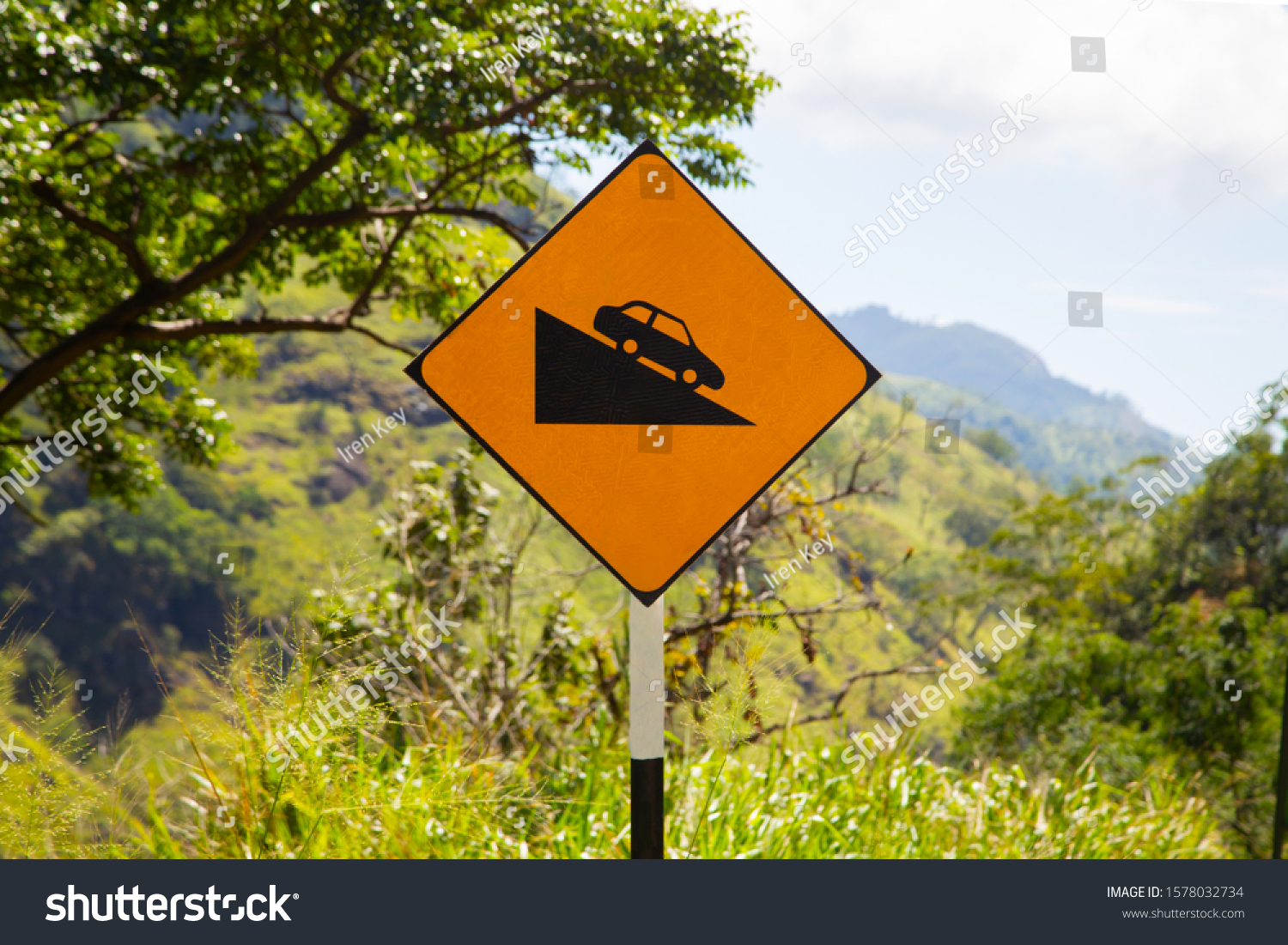 Steep slope road sign : 1 470 images, photos et images vectorielles de