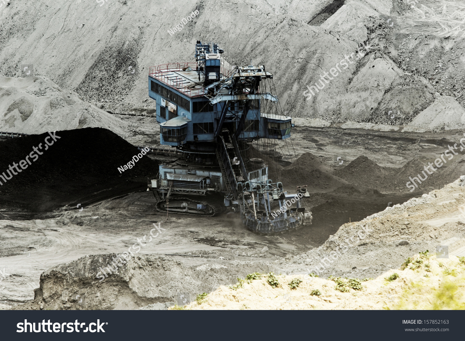 Coal Mining Open Pit Huge Industrial Stock Photo 157852163 | Shutterstock