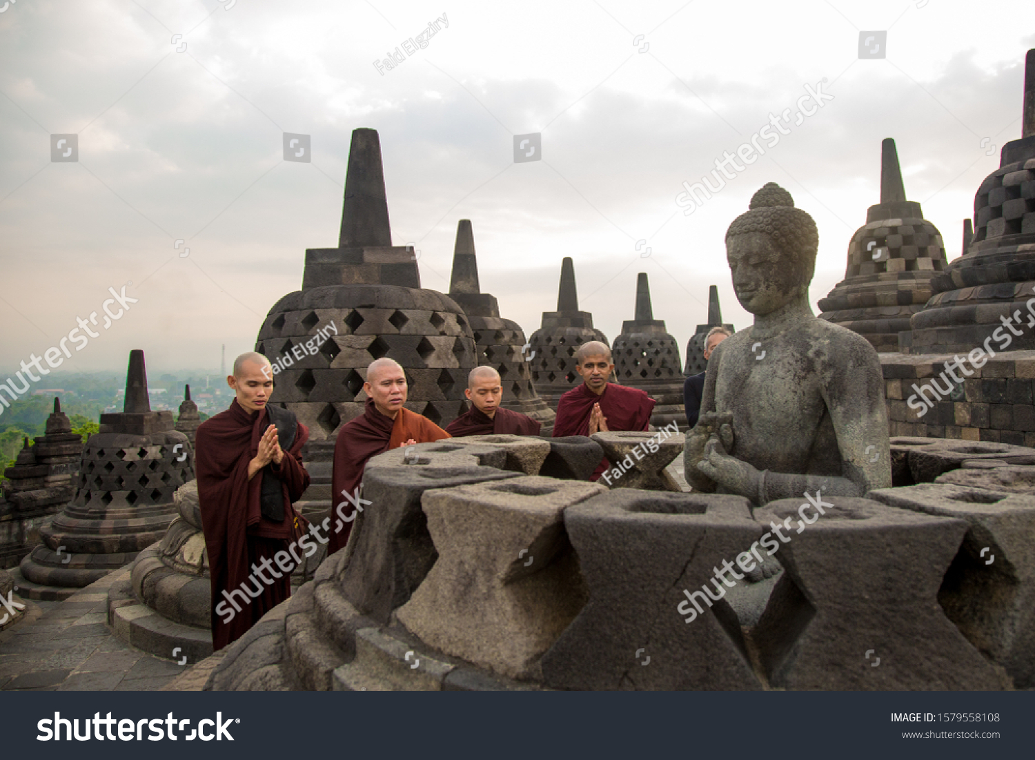 Monks Pray Borobudur Temple Magelang Jawa Stock Photo 1579558108 ...