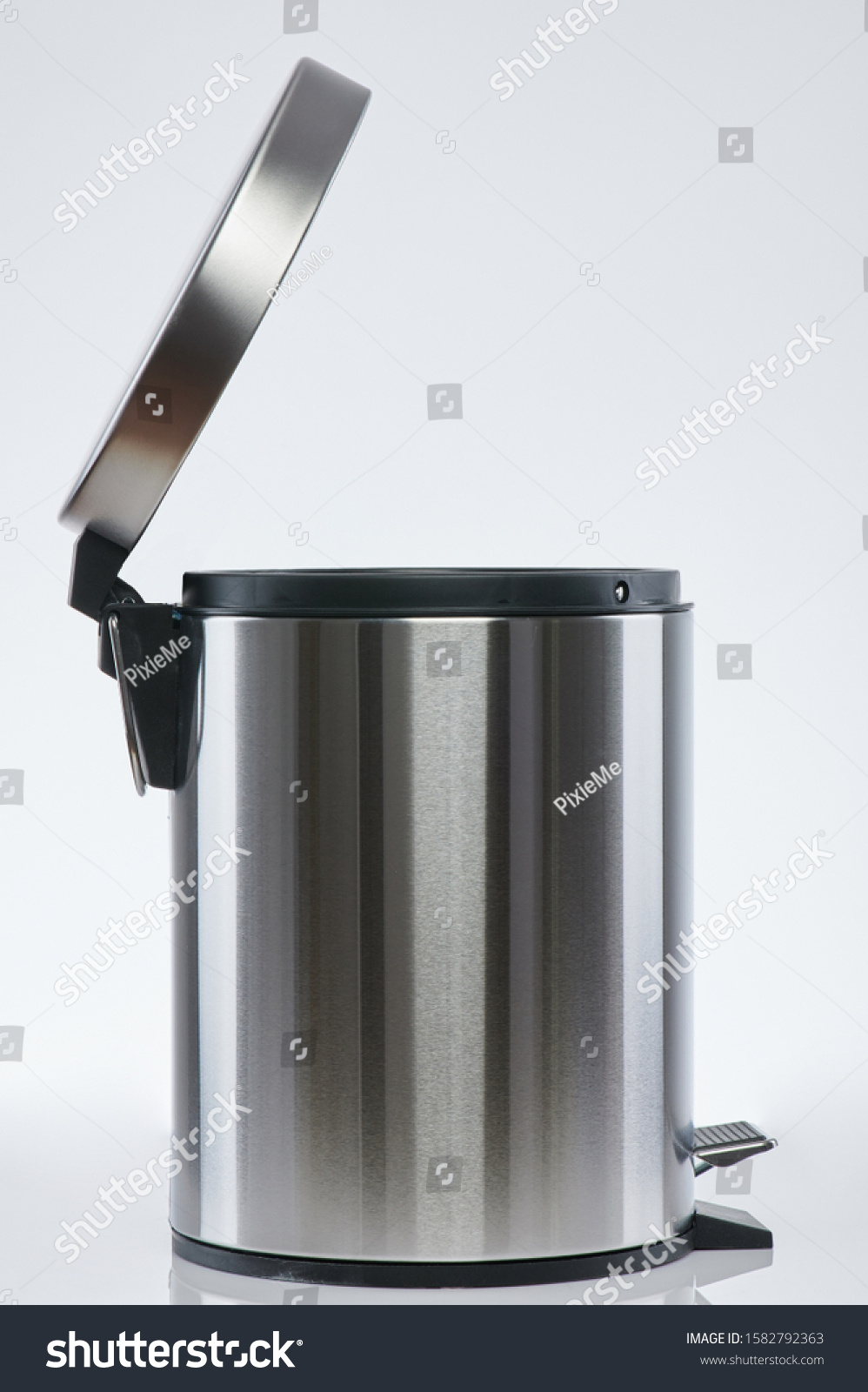 Open Steel Trash Bin Side View Stock Photo 1582792363 | Shutterstock