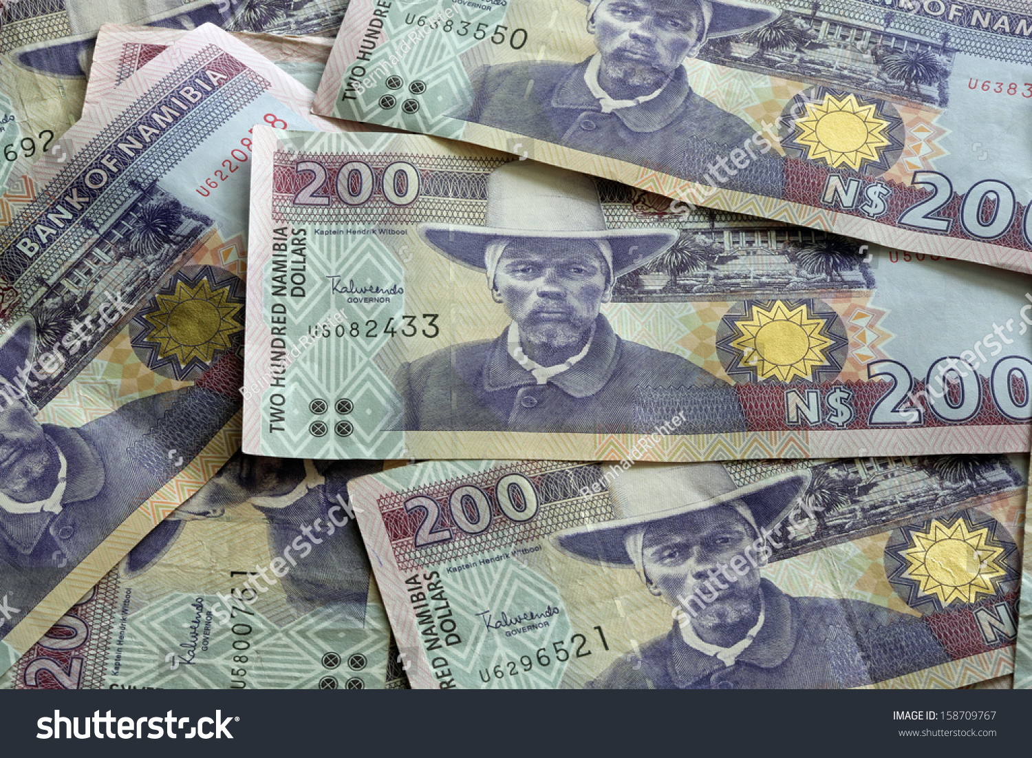 Доллары в леи. The Namibian Dollar is the legal currency.