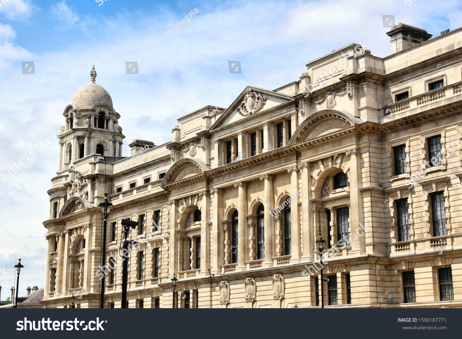 London Uk Governmental Building Whitehall Old Stock Photo 1590187771 ...