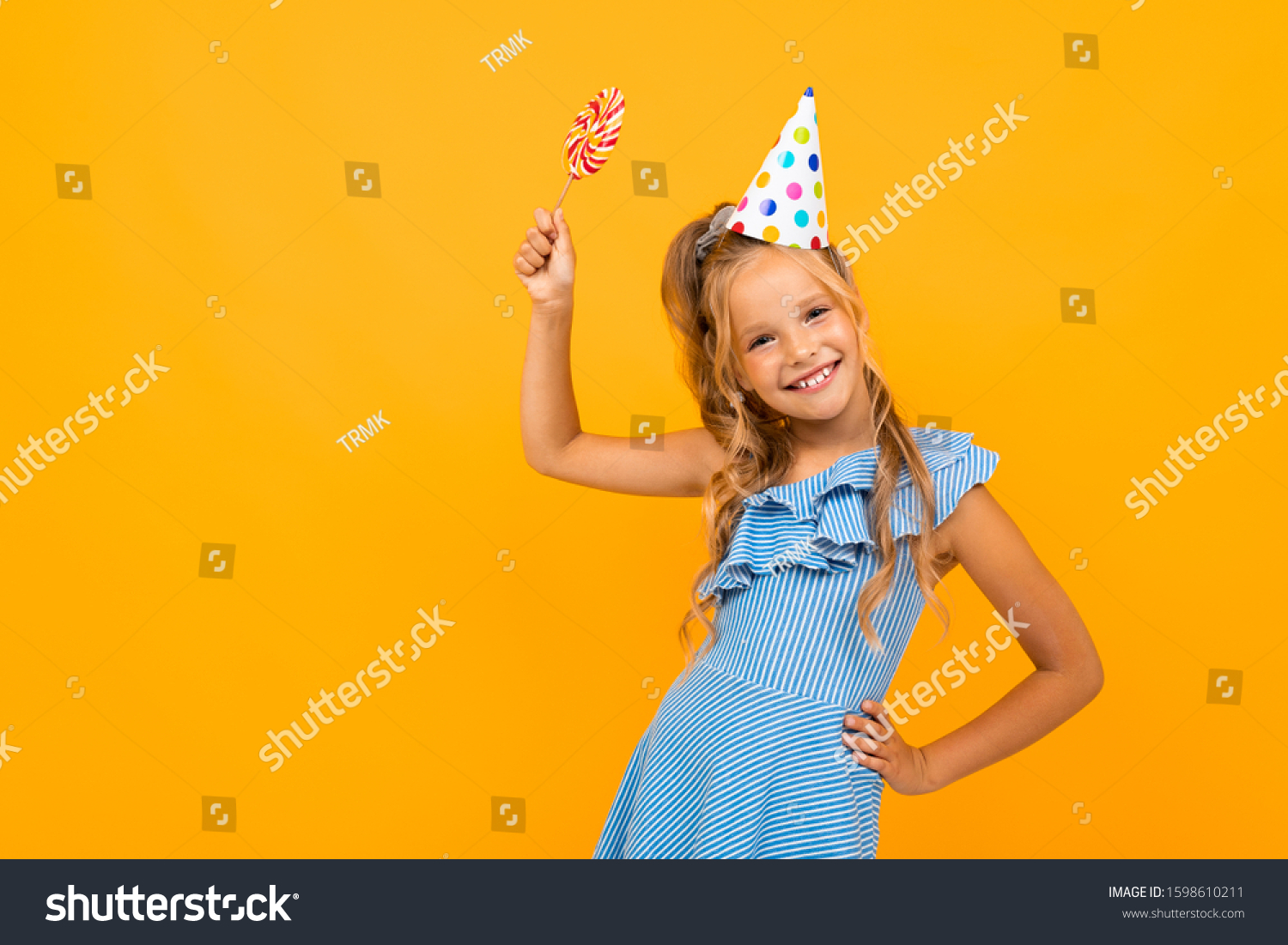 Pretty Caucasian Teengager Girl Have Birthdau Stock Photo 1598610211 ...