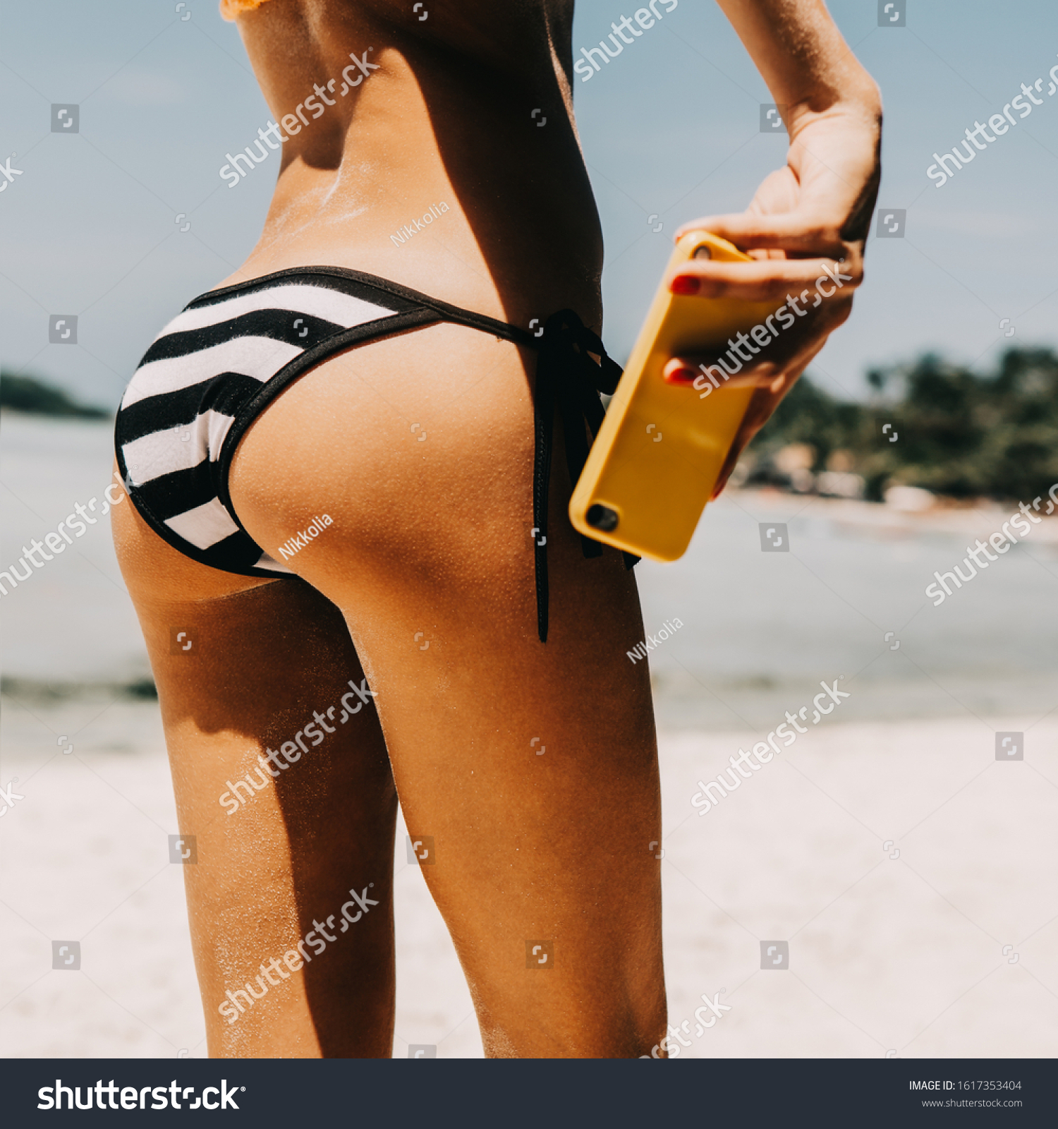 Skinny Bikini Ass
