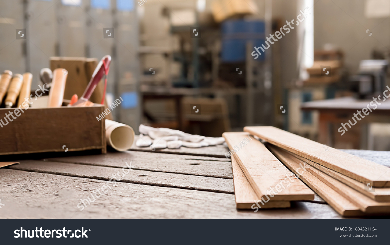 100,928 Carpenters table Images, Stock Photos & Vectors | Shutterstock