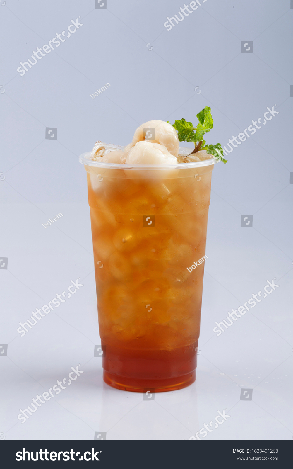 Lychee Tea Plastic Cups Carried Away Foto De Stock 1639491268 Shutterstock 9131