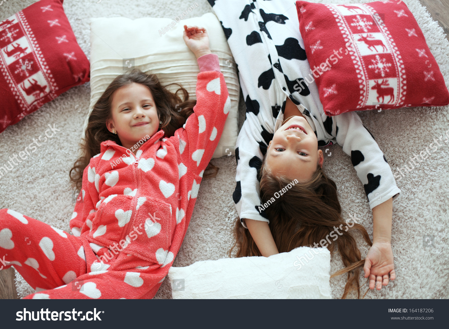 Фотосессия в пижамах с детьми дома