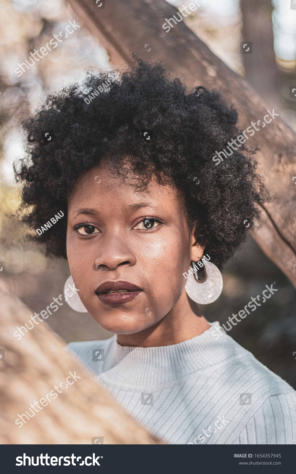 Young Black Woman Afro Hairstyle Urban Stock Photo 1654357945 ...