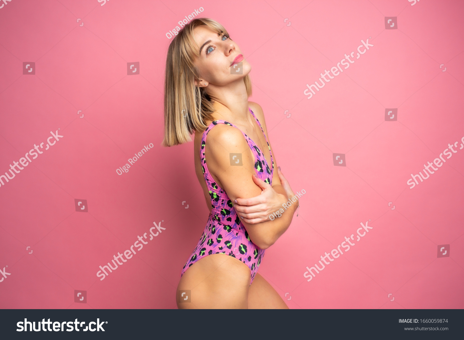 Sexy Slim Blonde Woman Posing Pink库存照片1660059874 Shutterstock