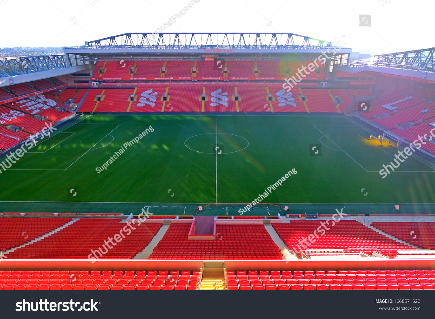 13 Sir Kenny Dalglish Stand Images, Stock Photos & Vectors | Shutterstock