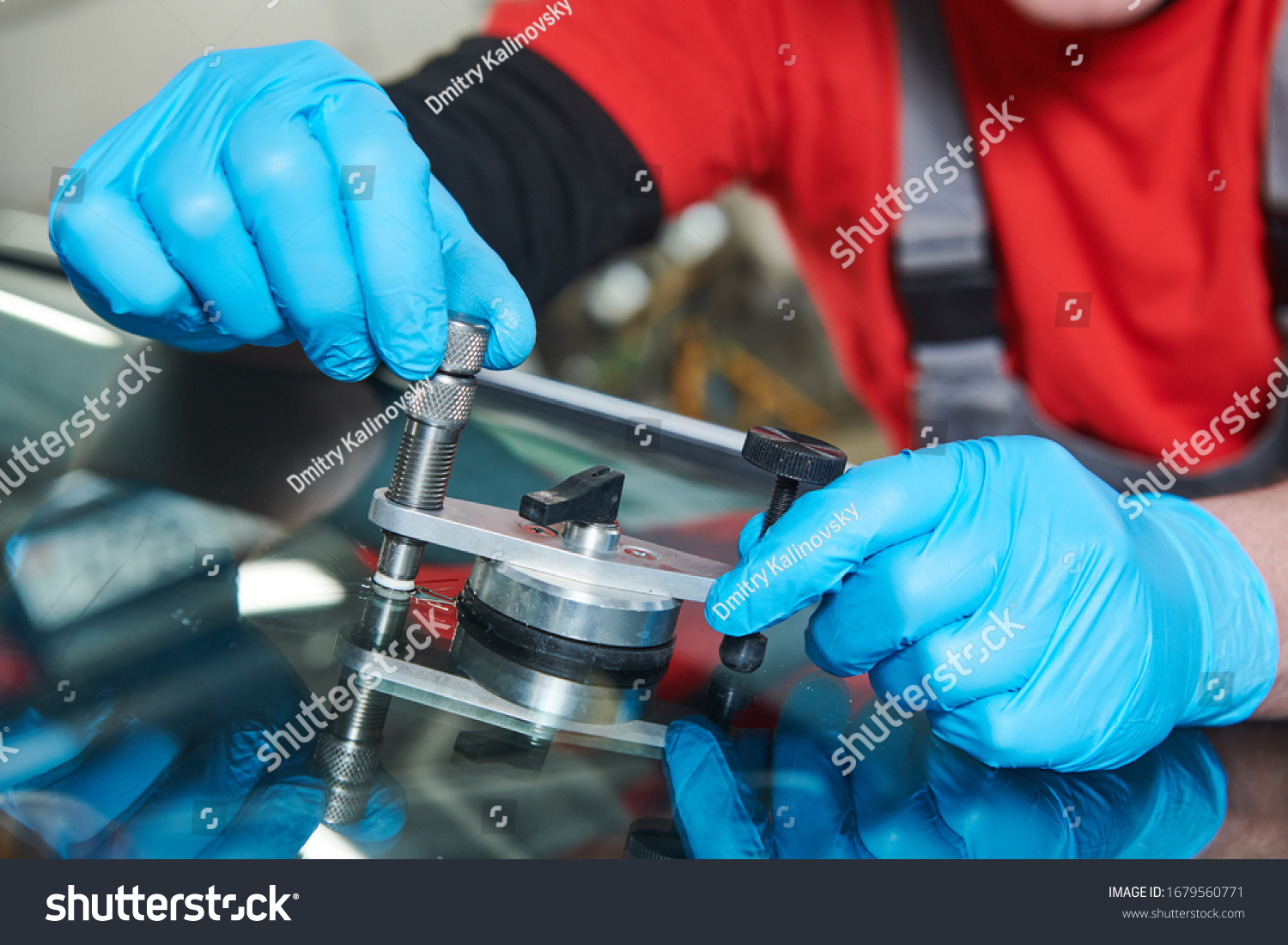 10-534-windshield-repair-images-stock-photos-vectors-shutterstock