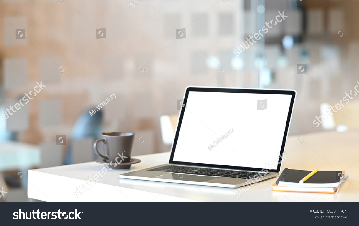 White Blank Screen Computer Laptop Ceramic Stock Photo 1683341704 ...