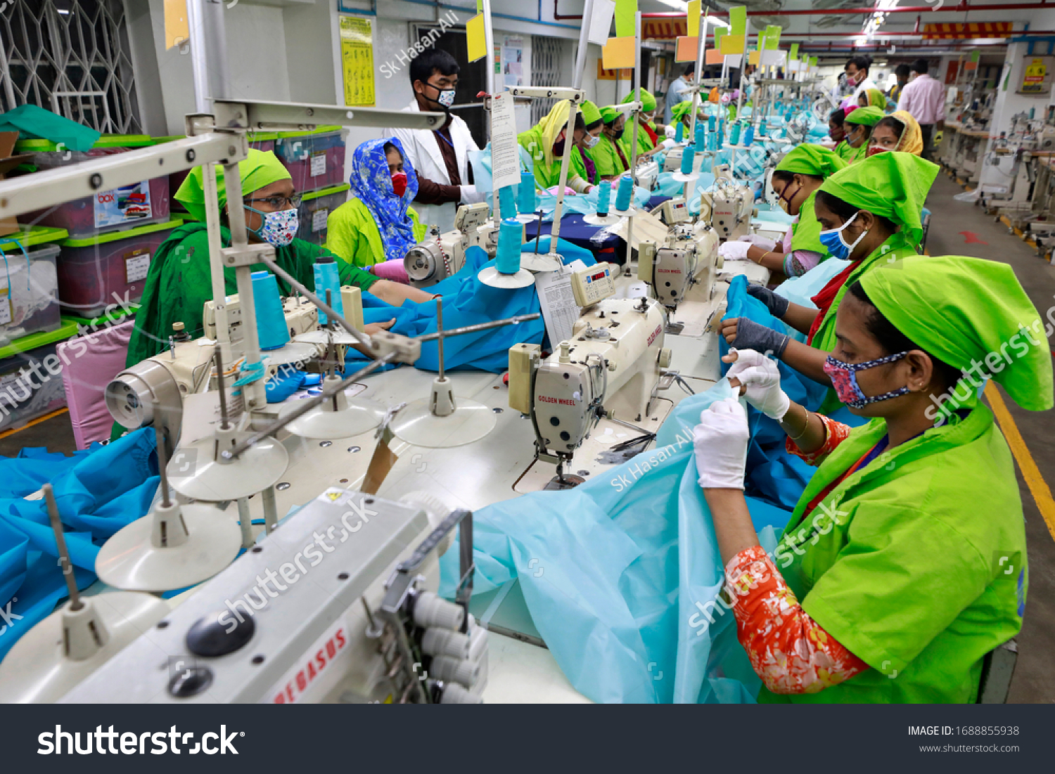 Dhaka Bangladesh March 31 2020 Workers Stock Photo 1688855938 ...