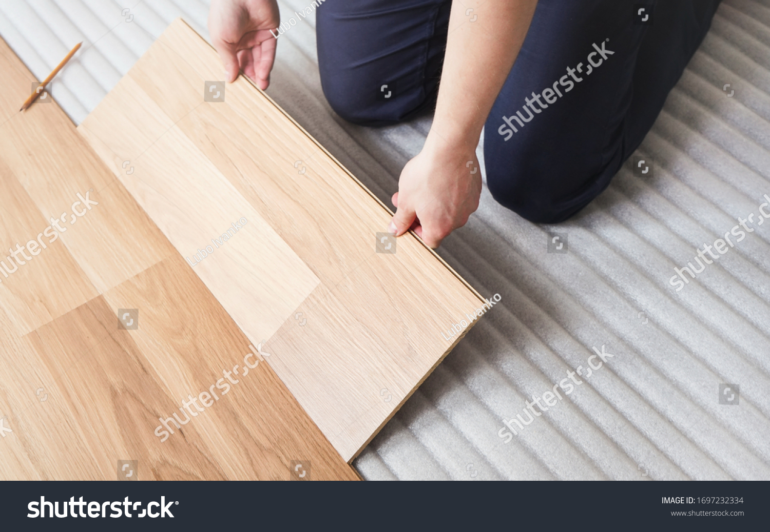 Как стелить ламинат на деревянный пол своими руками