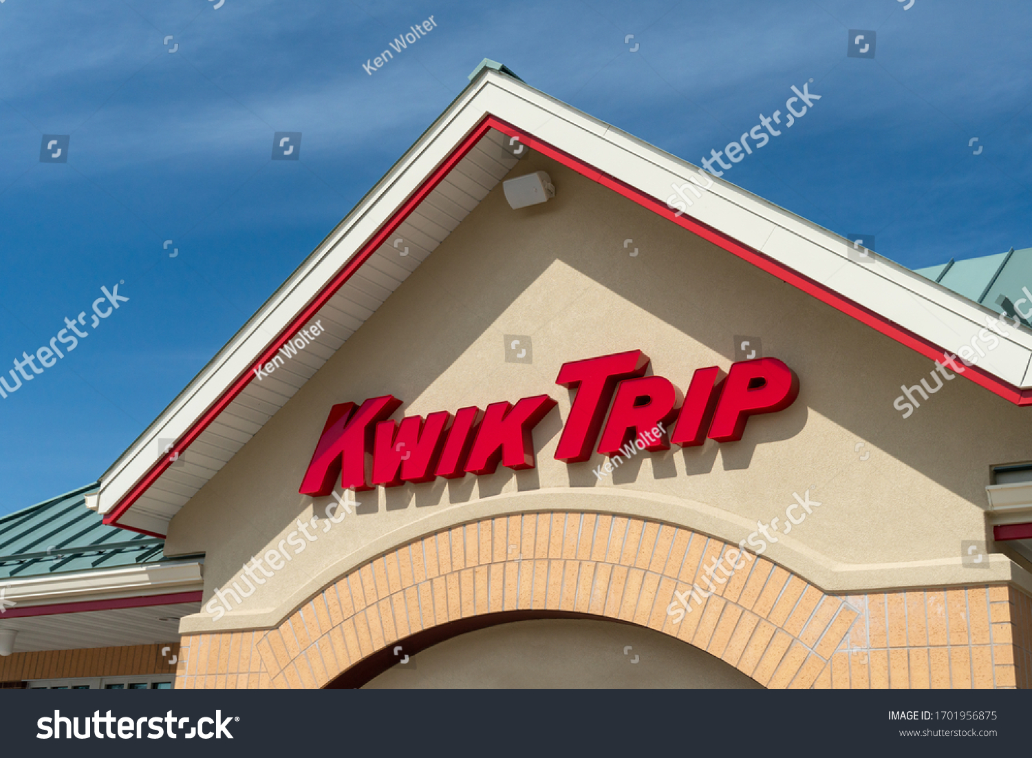 kwik trip background check