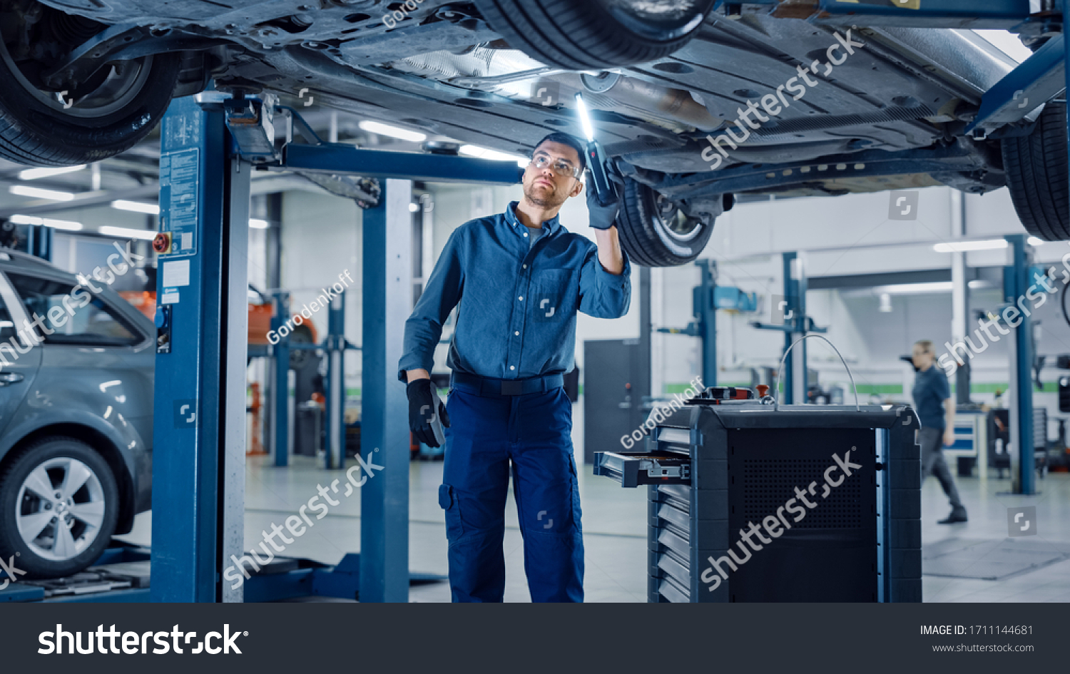 8,655 Mechanic Lamp Images, Stock Photos & Vectors | Shutterstock