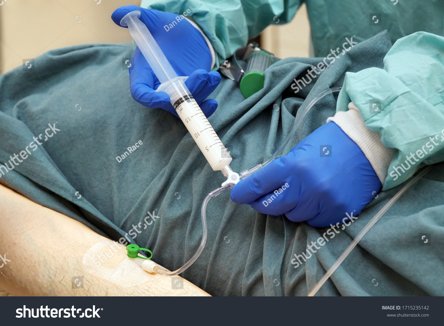 Doctor Operating Room Holds Injects Anesthetic Stock Photo 1715235142 ...