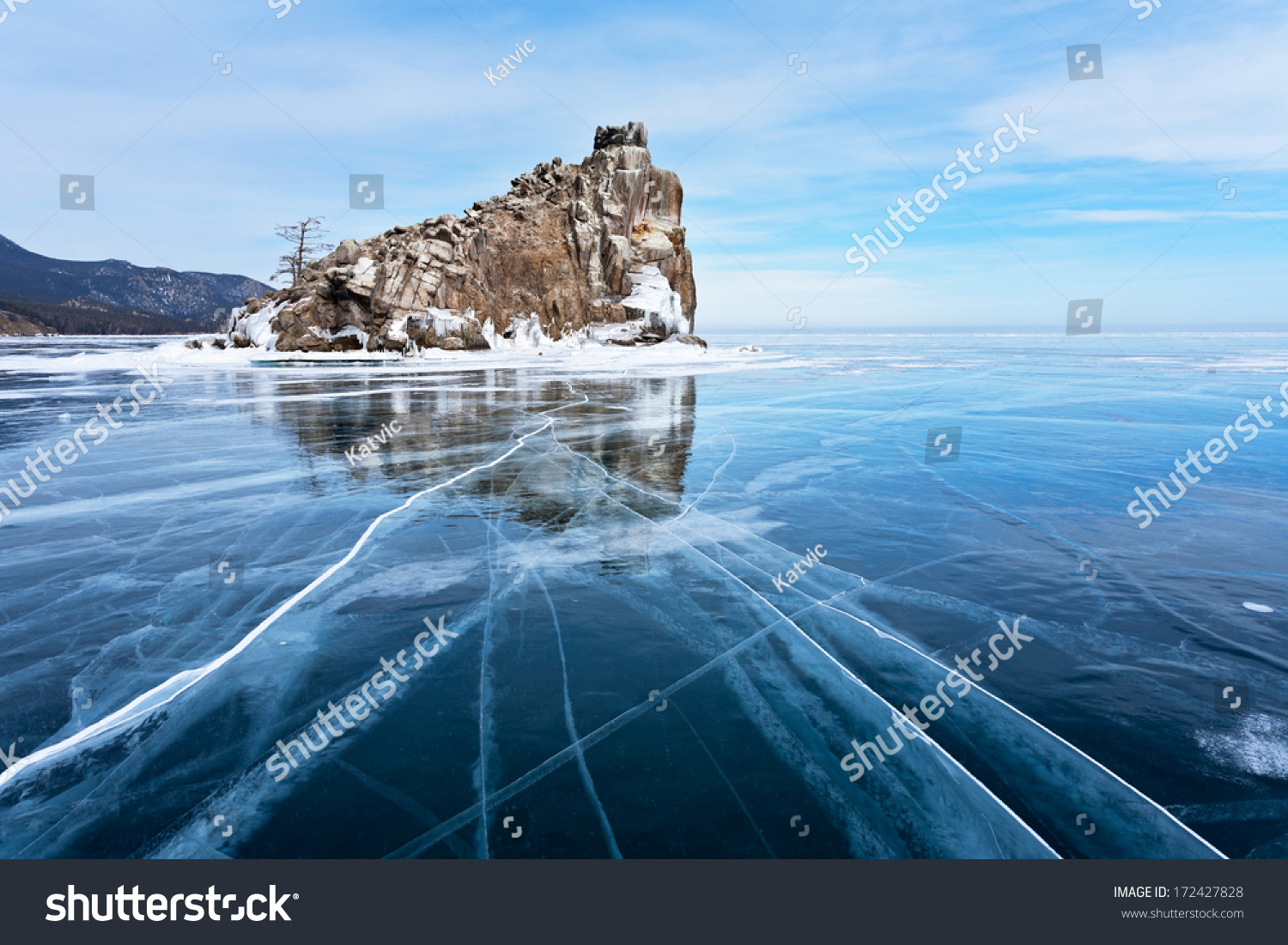 Бакланий остров на Байкале