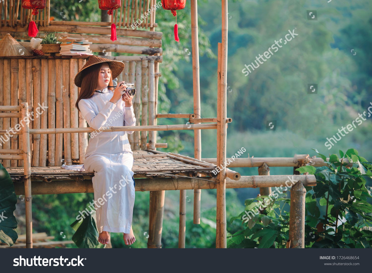 Beautiful Vietnamese Girl Traditional Costume Vietnamese Stock Photo ...