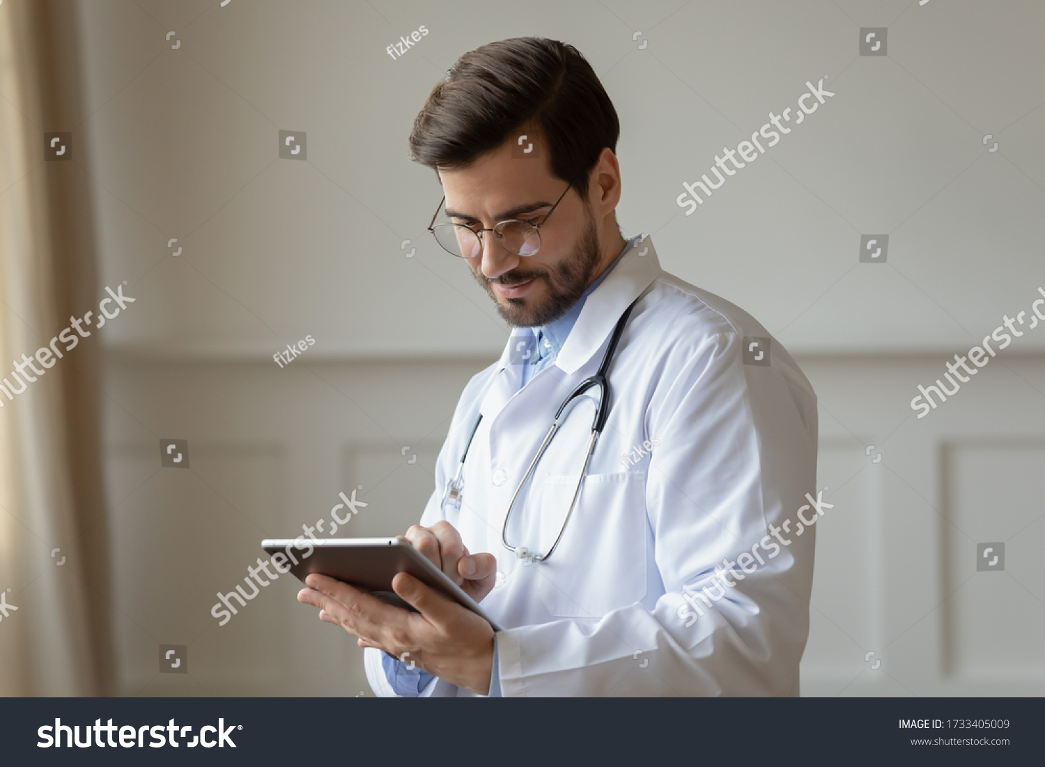 Closeup Of Caucasian Doctor In White Uniform Talking With Patient