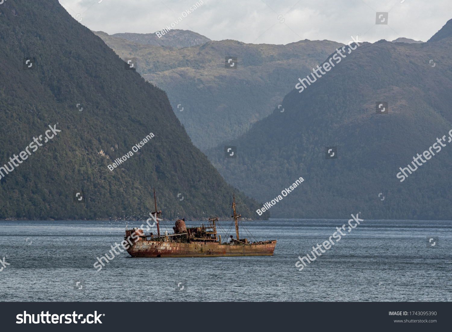 Wreck Freighter Mv Captain Leonidas Canal Stock Photo 1743095390 ...