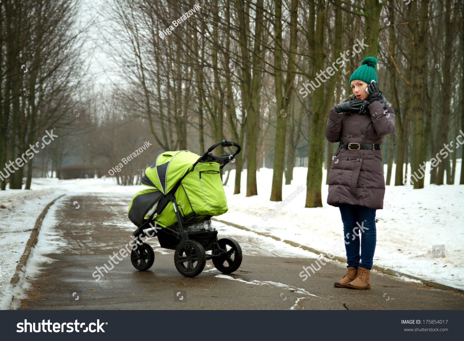 Первая прогулка с новорожденным зимой