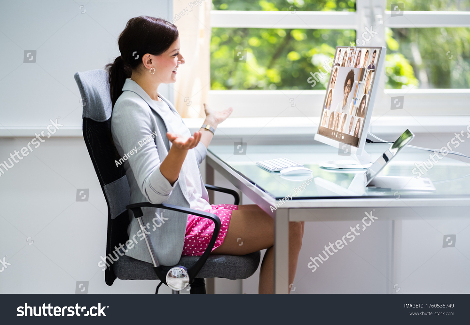 99,290 Funny office work Images, Stock Photos & Vectors | Shutterstock
