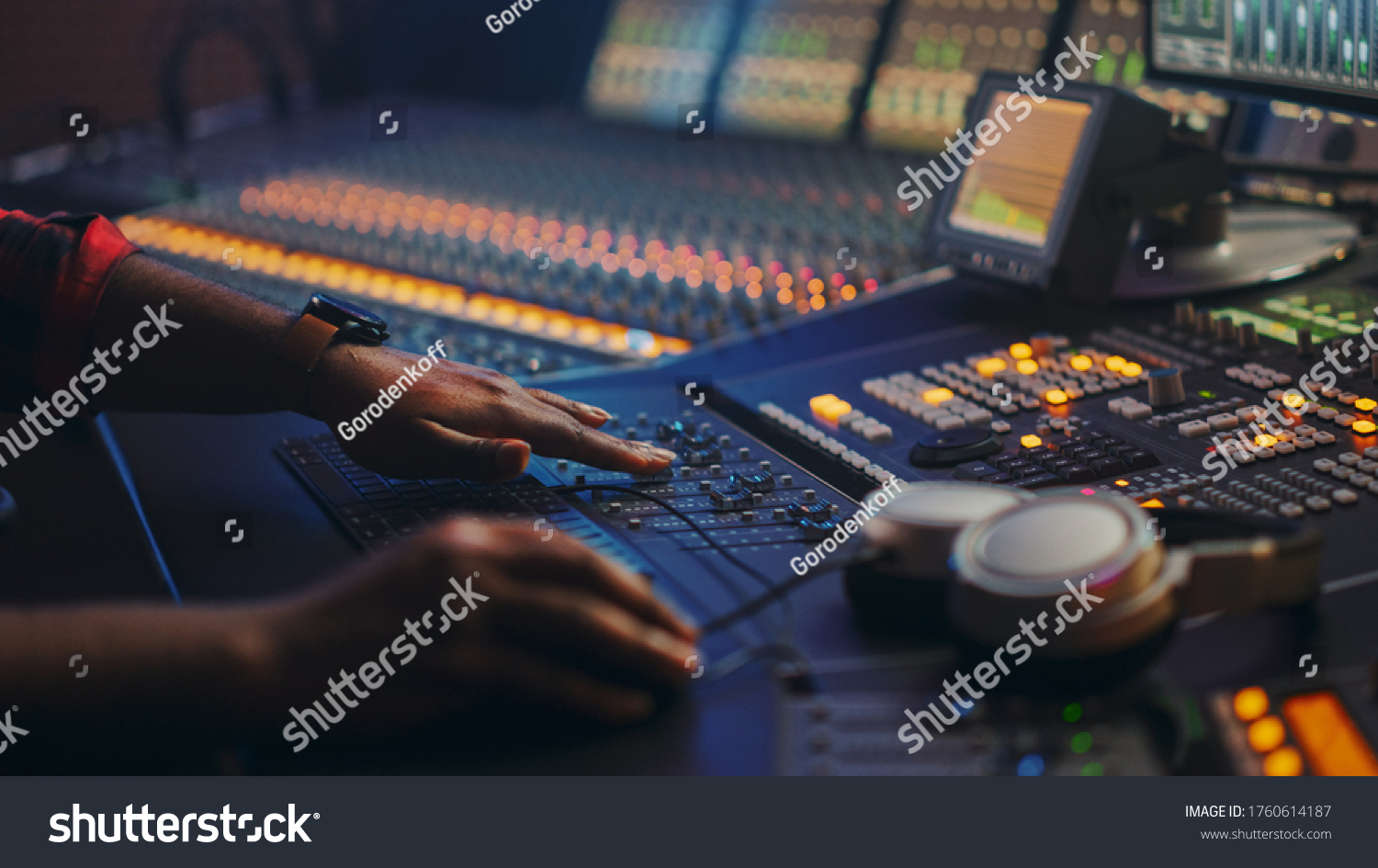 5,350 Sound Music Mixer Control Panel Close Images, Stock Photos 