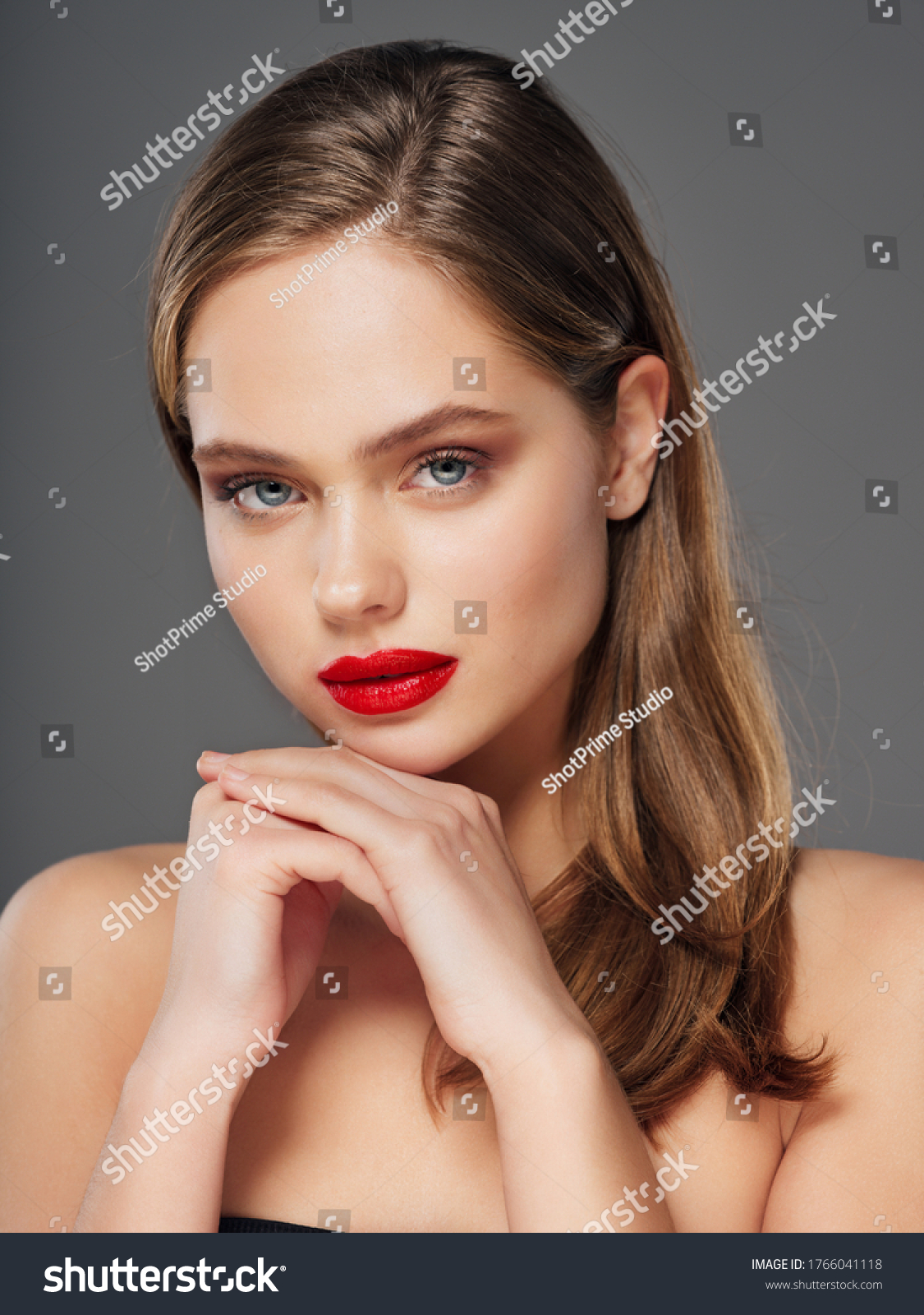 Eautiful Glamor Woman Naked Shoulders Stock Photo Shutterstock