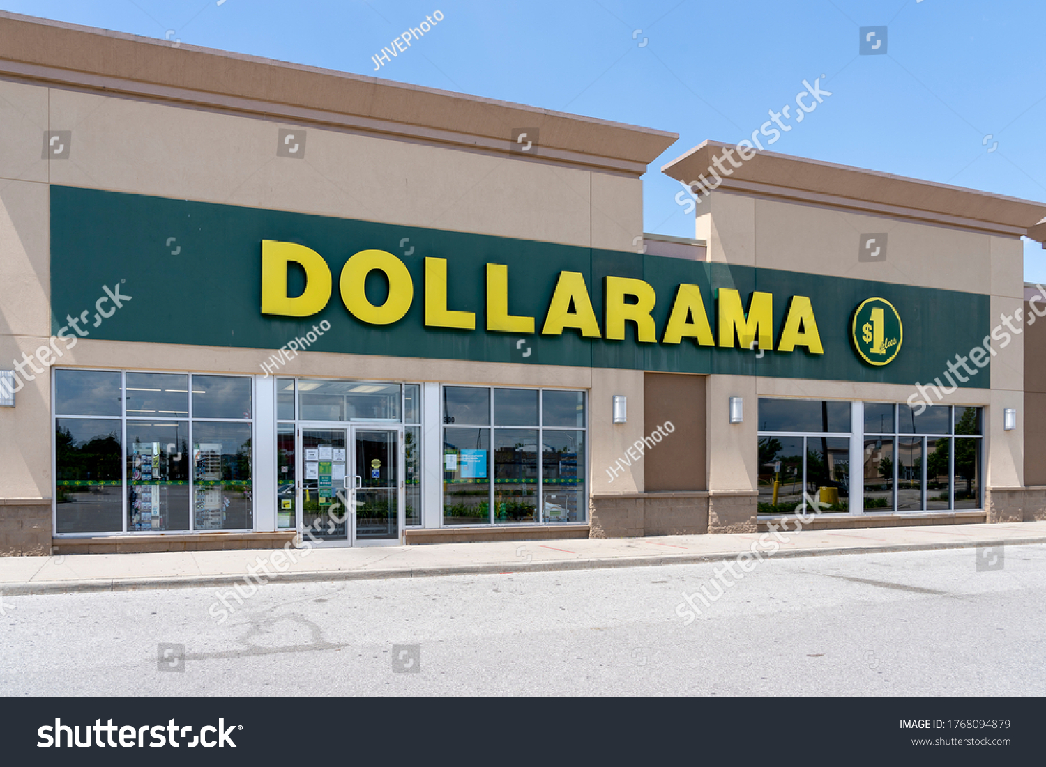 Truro Canada February 23 Dollarama写真素材 Shutterstock Truro Canada February 23 Dollarama写真素材 Shutterstock